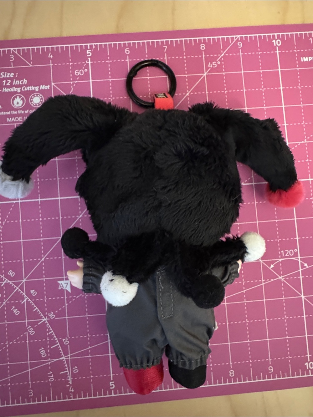 Hacipupu Doll Plush Keychain - Black, White, Red - Picture 2 of 4